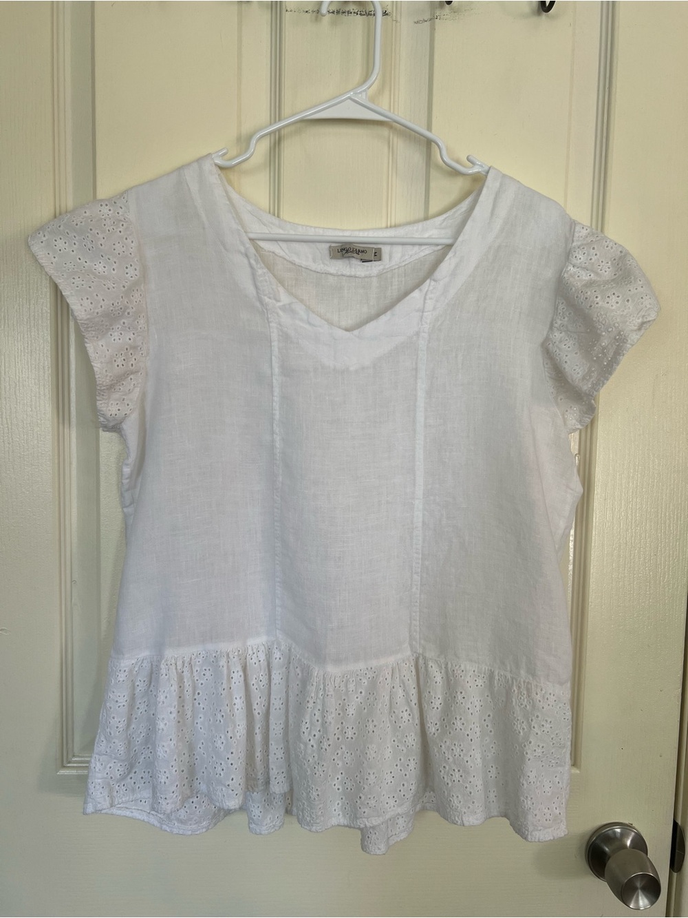 Lungo Larno Italy White 100% Linen Eyelet Ruffle Blouse Size M